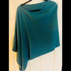 Margaret Winters shawl. Beautiful material. One size fits all.